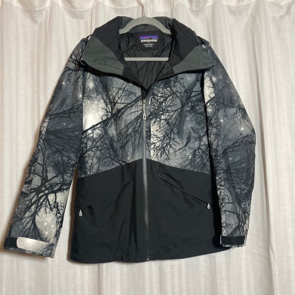 Patagonia Insulated Snowbelle Jacket Womens Small Tree Print Black White 31109